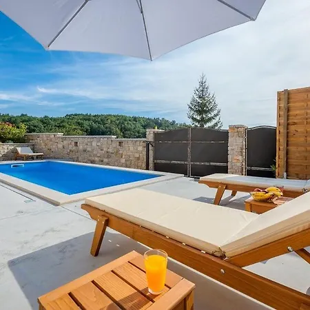 Beram Villa